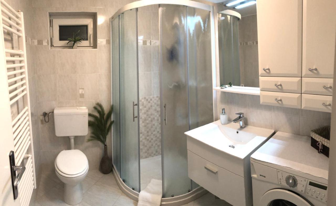 Luxury Studio Apartments Lubiana Esterno foto