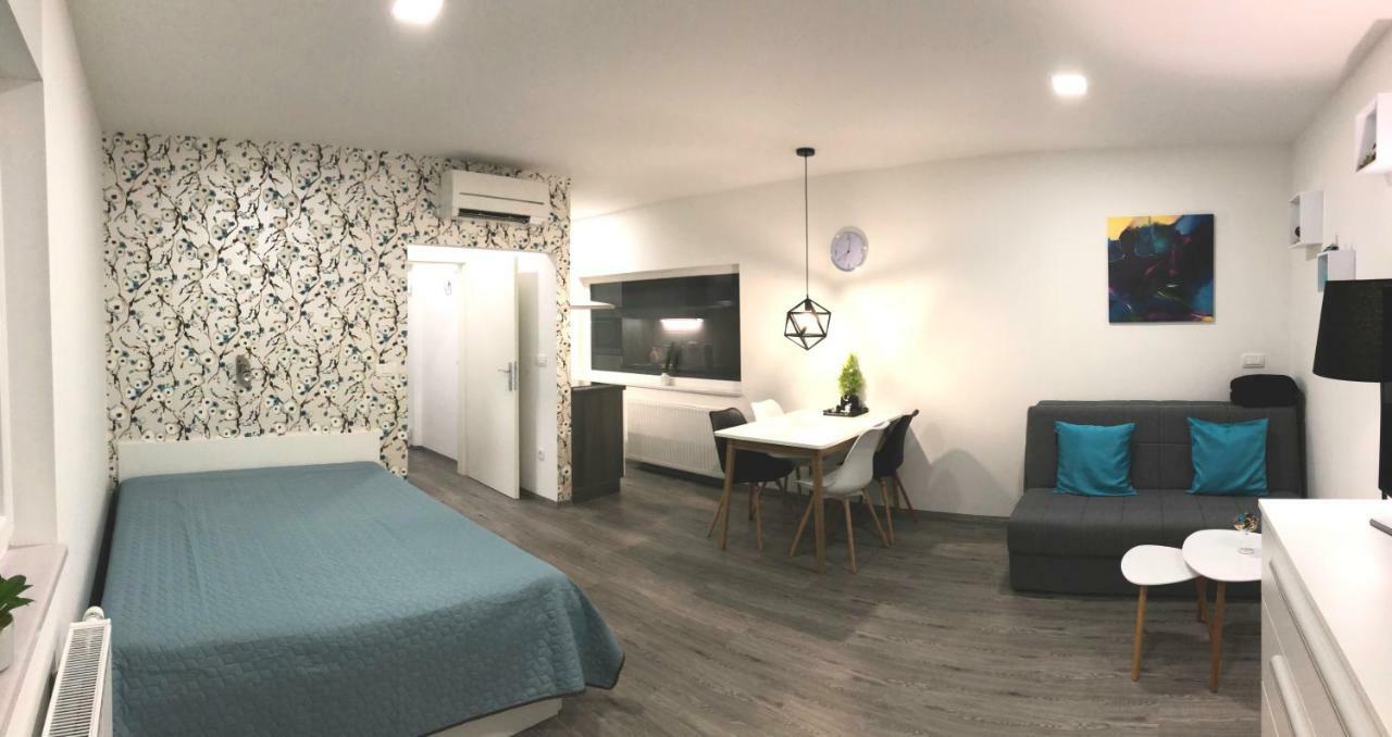 Luxury Studio Apartments Lubiana Esterno foto