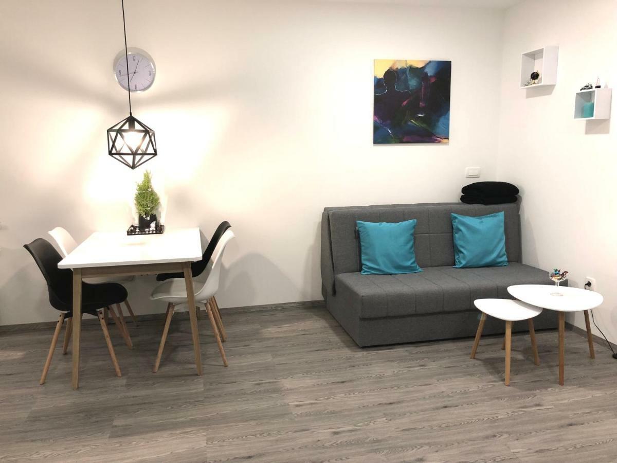 Luxury Studio Apartments Lubiana Esterno foto