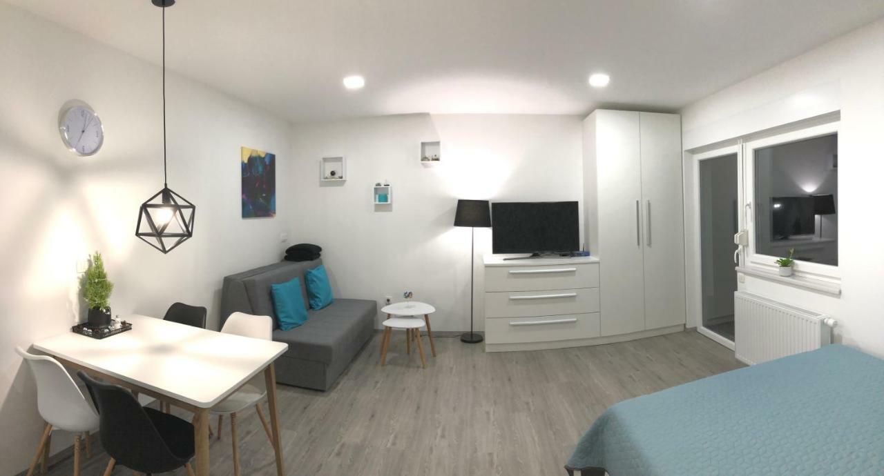 Luxury Studio Apartments Lubiana Esterno foto
